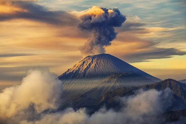 Apa Hubungannya Erupsi Gunung Semeru dengan Krisis Iklim?